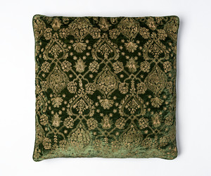 Tara – large luxury cushion in light green silk velvet