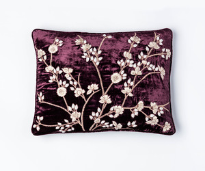 Products: Tuileries cushion – grape