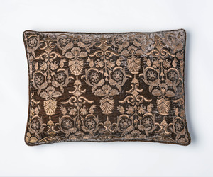 Angel cushion – sandstone