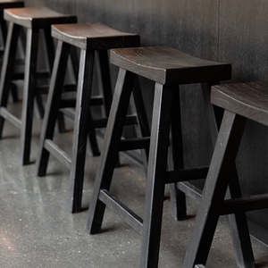 Frontpage: Original Barstool Black