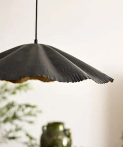 Crimped Pendant Black/Gold small