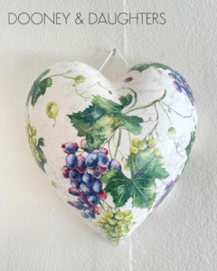 Decorated Hearts: Medium Heart - Vignes & Feuilles