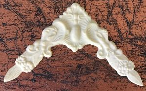 Corner - C20 Shell and Leaf