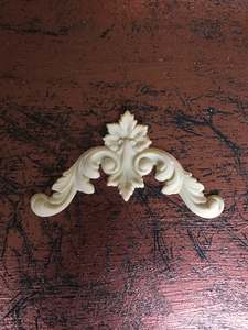 Corner - C45 Leaf & Scroll Pair