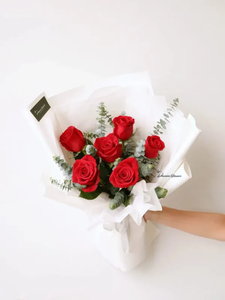 Romantic Be Mine Classic Half Dozen Roses Christchurch