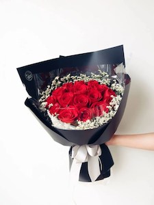 Products: Just Adorable Roses Charming 20-Stem Bouquet Christchurch