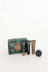Natural Beauty: Inika Foundation Trial Set Light