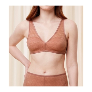 Products: Triumph Signature Sheer Wirefree Bra