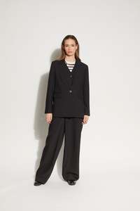5058L - North Blazer - Black