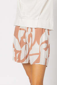 Pants: 7026 - Bondi Short - Amber Geo