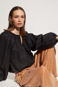 Sale: LOUGHLIN - 1255L - East Blouse - Black