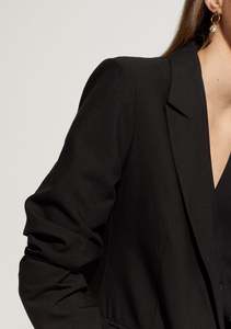 AA1 - METAL COIL ARMBAND - BLACK