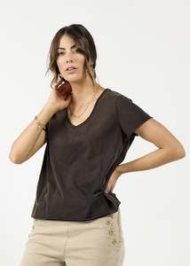 Tops Blouses Camis Tees: 1276 - Edge Tee - Choccy