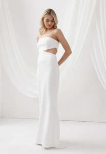 White Dresses: EX RENTAL Lexi Serafina Dress White Sz 8