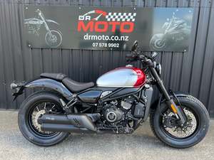 Cfmoto Motorcycles: CFMOTO 450 CLC 2025 - RUBY RED