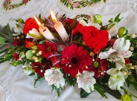 Christmas: Christmas Table centre piece