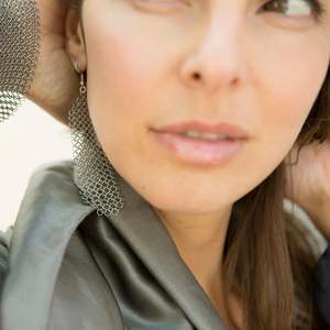 Women Over 100: Les Basiques Earrings 09