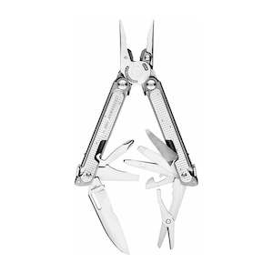 Camping Gear: Leatherman Free P2