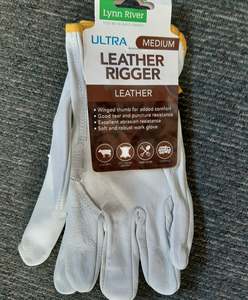 Products: Lynn River Ultra Leather Rigger Gloves