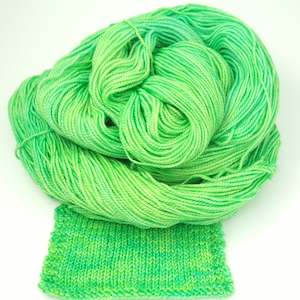 Merino 4 ply high twist - Lemon/lime fruju