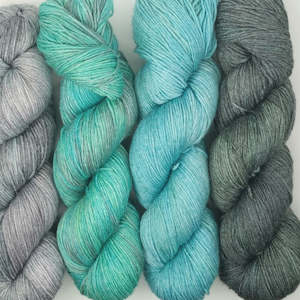 Westknits 2025 Mystery MusiKAL set  -Bush holiday