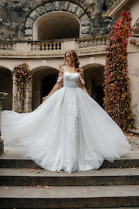 Products: Lisette - Dylin's Bridal