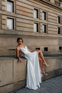 Products: Emily - Dylin's Bridal