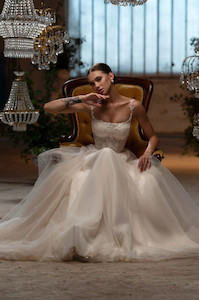 Products: Jerry - Hadassa - Dylin's Bridal