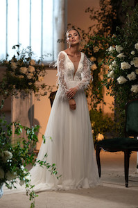 Ginetta - Hadassa - Online order Dylin's Bridal