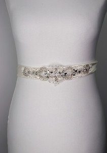 Products: 8045 - Bridal Belt Dylin's Bridal