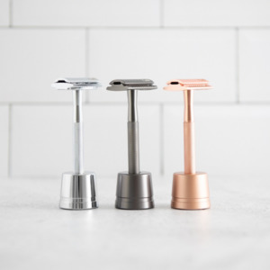 Shaving: Razor Stand