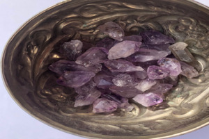 Tumbled Crystals: amethyst