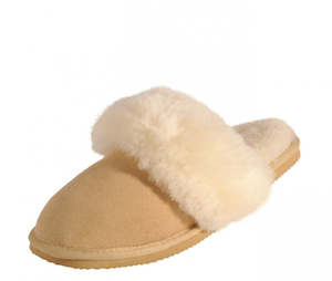 Sheepskin Footwear: Mi Woollies Lindis Scuff - Tan