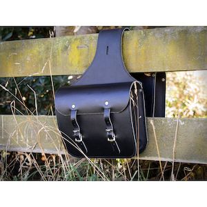 Easts 1: Easts Leather Satchel Style Saddle Bags