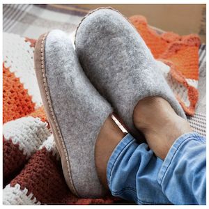 Slippers: Moana Rd Toesties Leather Sole