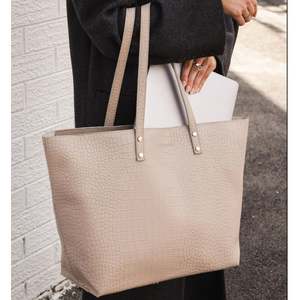 Louenhide: Louenhide Hudson Tote Bag - Croc Malt