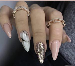 Easy Glam Soft Life Quick Nails