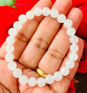 Natural Stones Bracelets: White Jade Bracelet