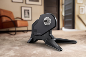 Indoor Trainers Rollers: Tacx 2900 FLUX S Smart Trainer