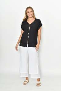 FRONT WOODEN BUTTON LAYERED TOP