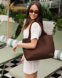 CRUISER NEOPRENE TOTE BAG CHOCOLATE