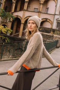 Indi Cold: Indi & Cold EA555 Two-Tone Knit Jersey Beige