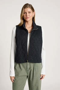Eb & Ive Sansi Quilted Crop Vest Black
