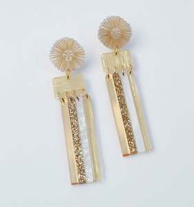 Gifts: Hagen + Co Earrings Goddess Pearl Gold
