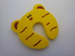 Baby Safety: Safety door stop