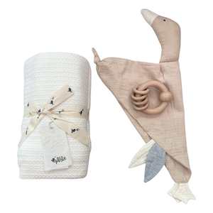Baby Gift Sets: Gift Box : Muslin Goose Oat & Natural Cot Cellular