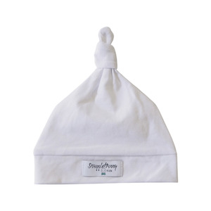 Knotted Beanie : White