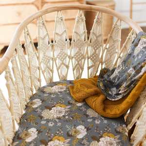 Change Pad Cover: Bamboo Bassinet/Change Sheet : Indigo Blooms