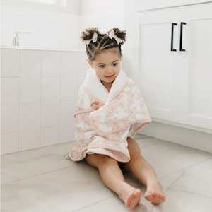 Hooded Bath Towel : Kiana