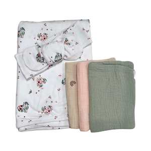 Gift Box : Jersey Wrap Set & Muslin Cloths